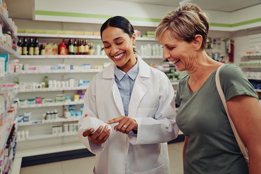 image of pharmacist and the customer talking about the medicine